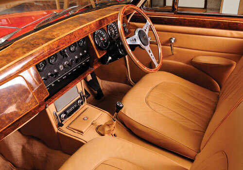 Classic-Car-Interior-img Classic-Car-Interior-img