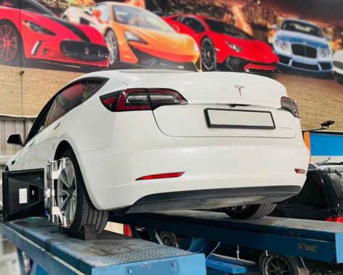 Electric Car Diagnostics in Dubai
